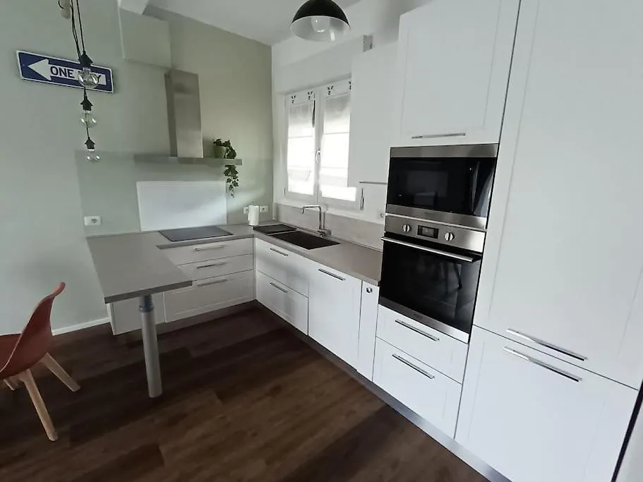 Isola Verde 2 Bedrooms Apartment فلورنس 0*,  إيطاليا